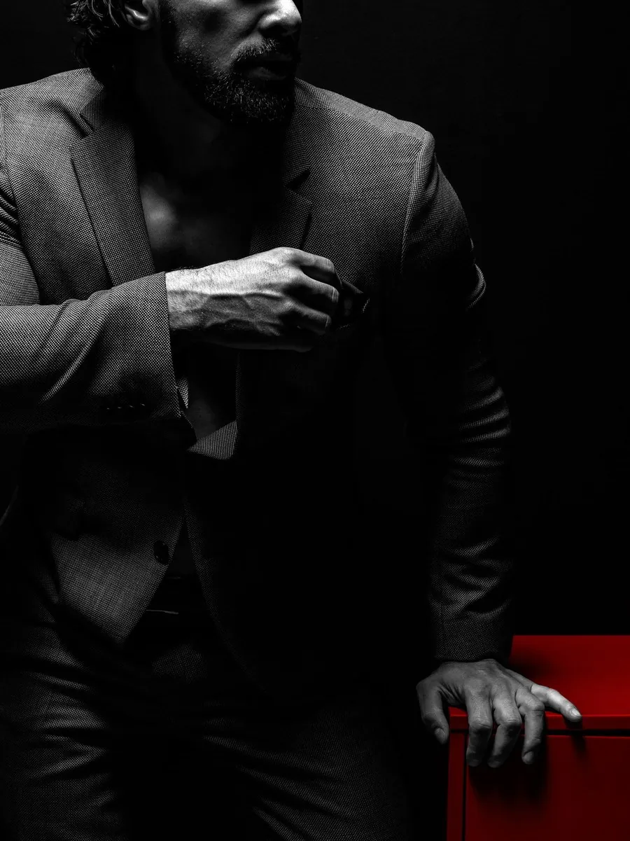 Fashion Noir: frame 1