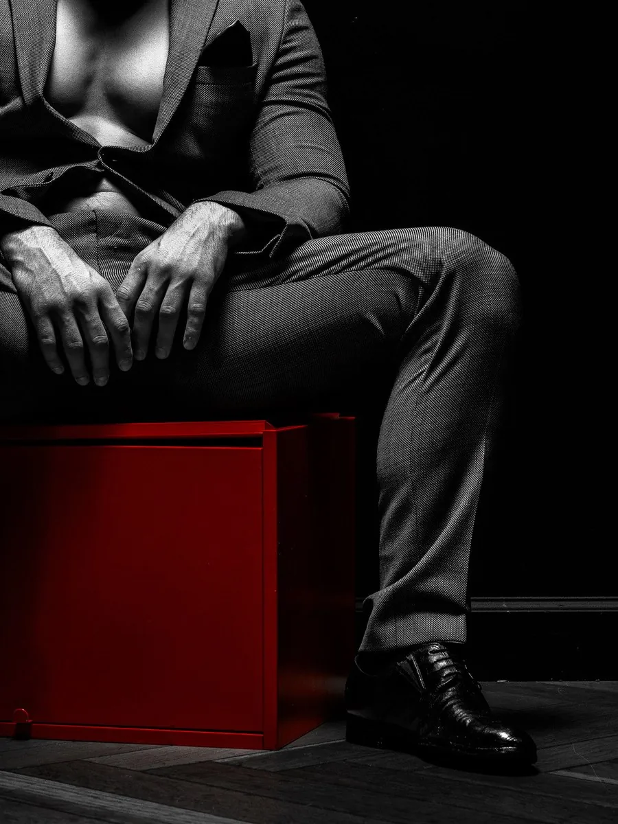Fashion Noir: frame 5